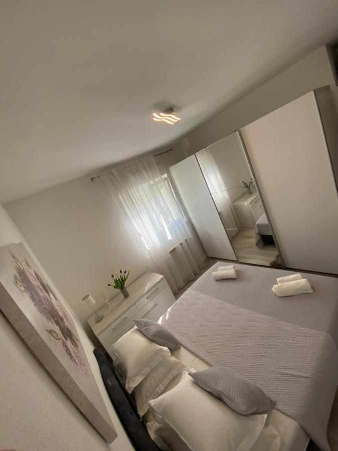 Apartman Antonio 巴什卡沃达 外观 照片